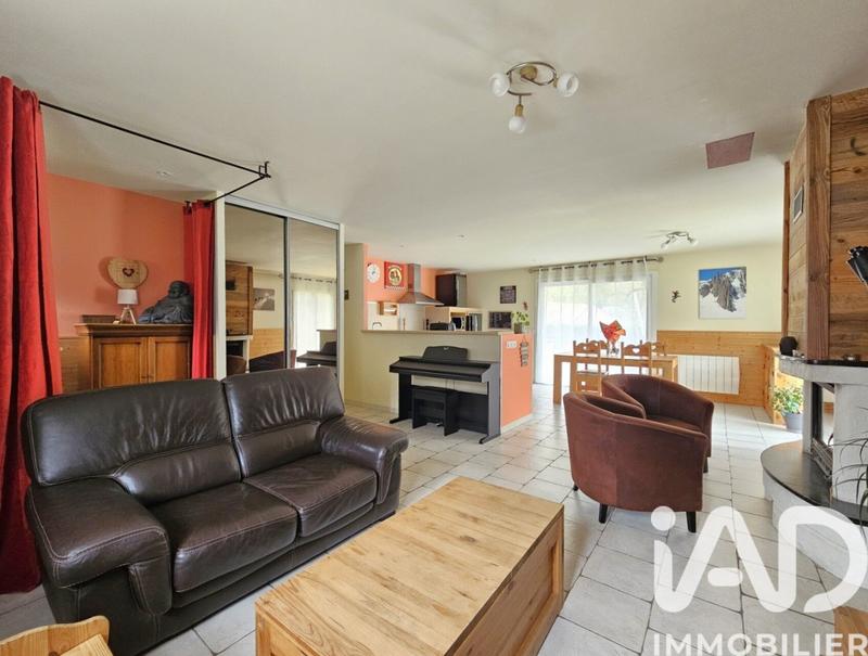 Maison - 110 m² - 5 pièces