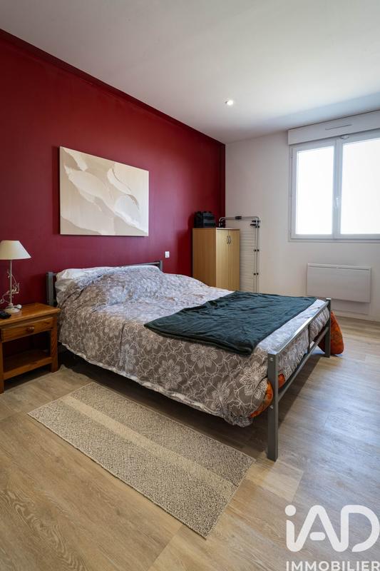 Maison - 270 m² - 9 pièces