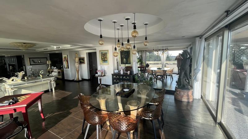 Appartement - 220 m² - 4 pièces