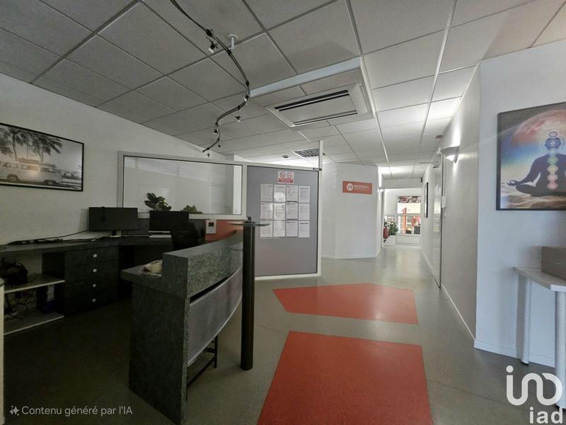 Local commercial - 302 m²