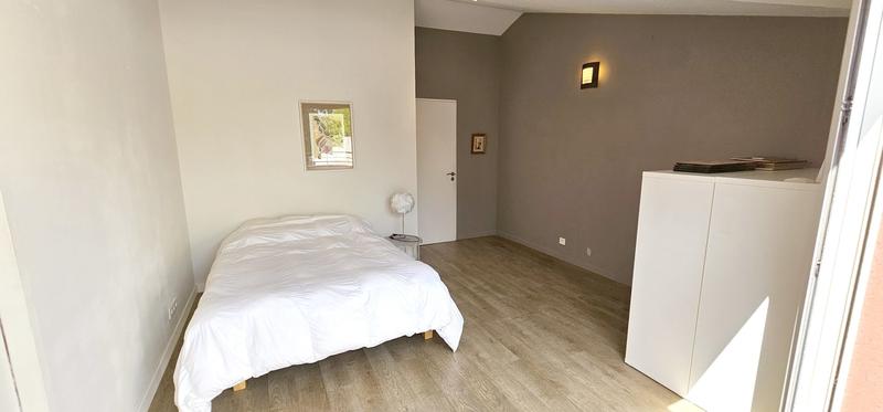 Maison contemporaine - 280 m² - 8 pièces