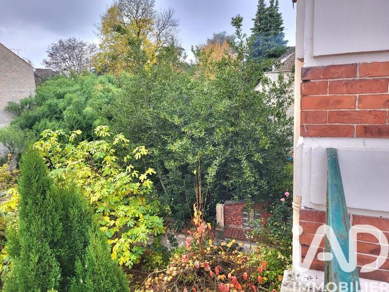 Maison - 240 m² - 9 pièces