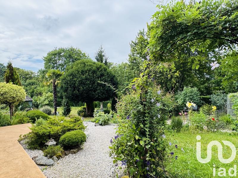 Maison - 210 m² - 7 pièces