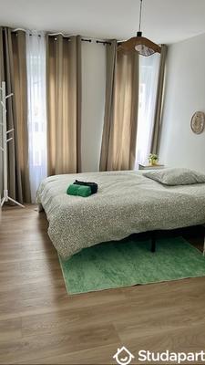 Chambre - 10 m² - 1 pièce