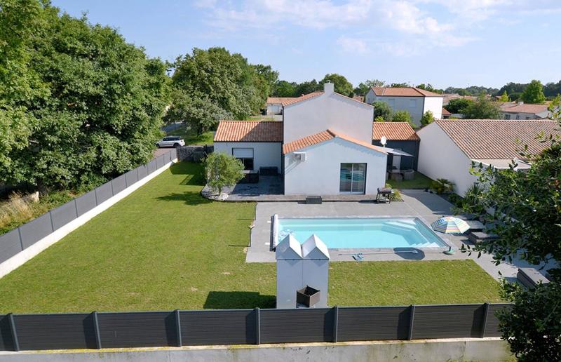 Maison - 180 m² - 7 pièces