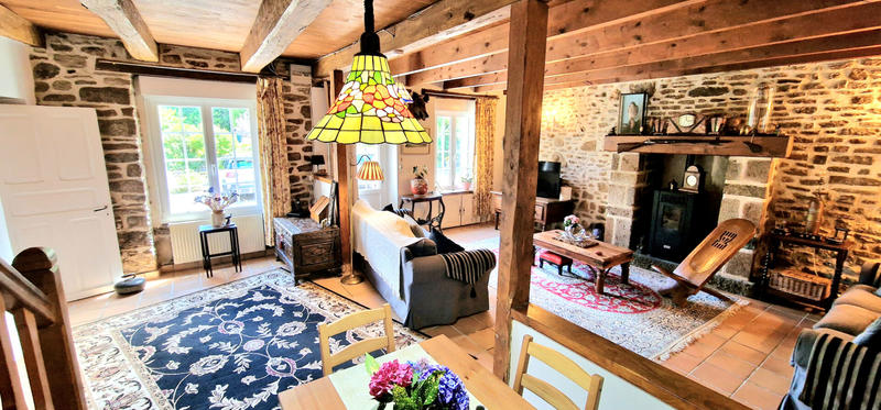 Maison - 315 m² - 13 pièces