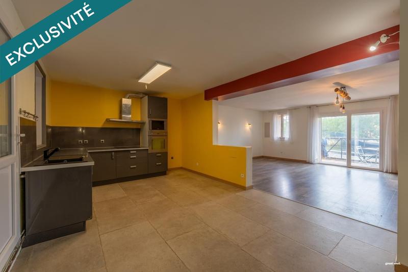 Maison - 121 m² - 6 pièces