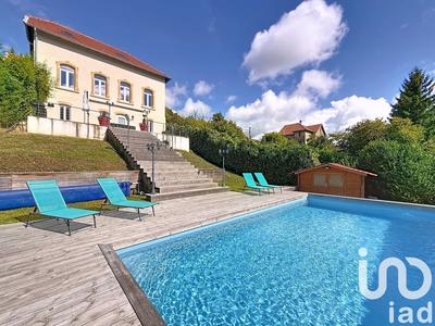 Maison - 239 m² - 6 pièces