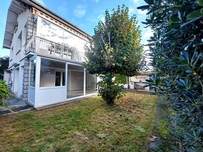 Maison - 168 m² - 7 pièces