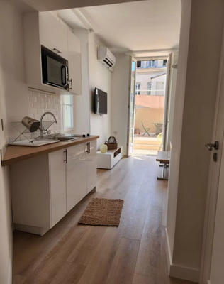 Studio - 25 m² - 1 pièce