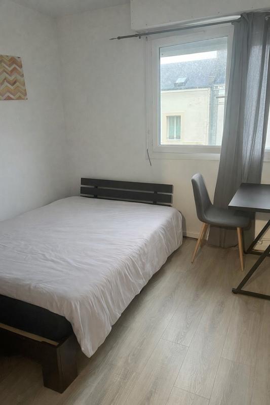 Appartement - 98 m² - 7 pièces