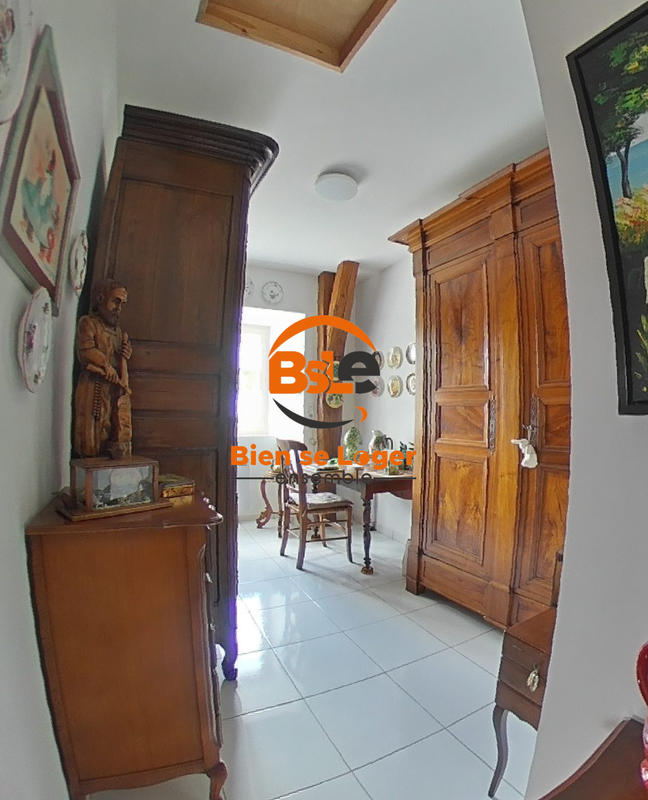 Maison - 282 m² - 11 pièces