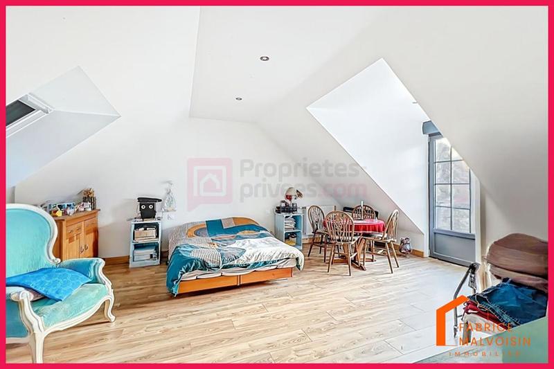 Maison - 232 m² - 8 pièces