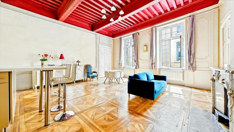 Appartement - 104 m² - 2 pièces