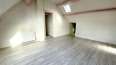 Appartement - 102 m² - 3 pièces