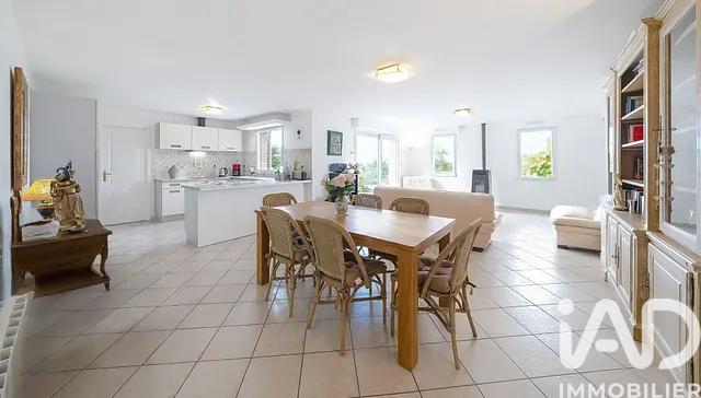 Maison - 128 m² - 6 pièces