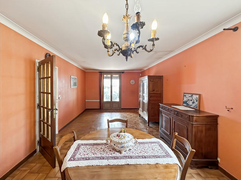 Maison - 92 m² - 5 pièces