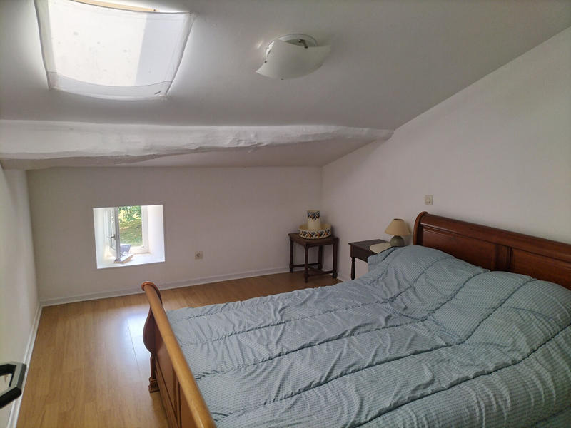 Maison - 215 m² - 9 pièces