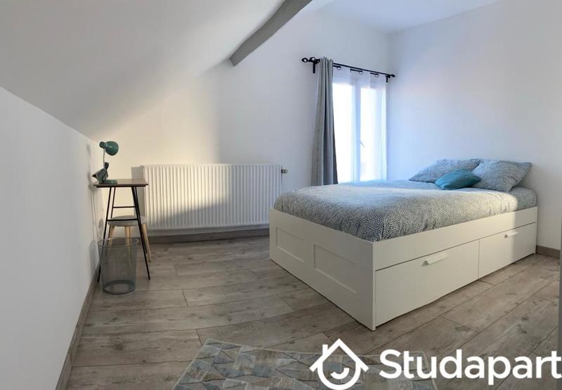 Chambre - 12 m² - 1 pièce