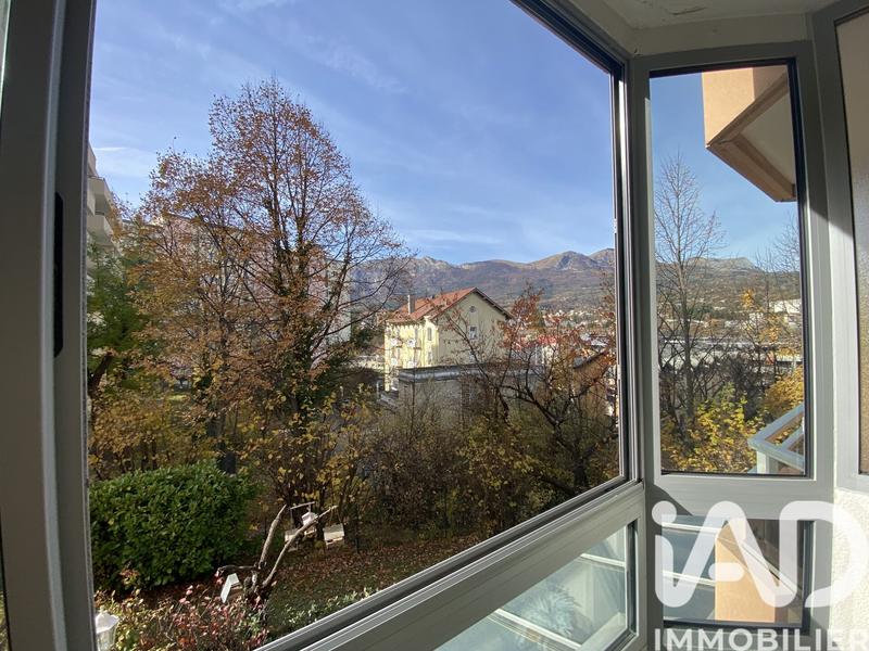 Appartement - 83 m² - 3 pièces