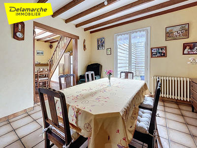 Maison - 104 m² - 6 pièces