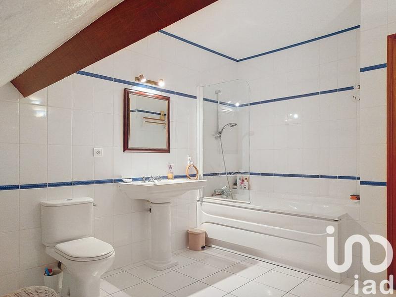 Maison - 310 m² - 10 pièces