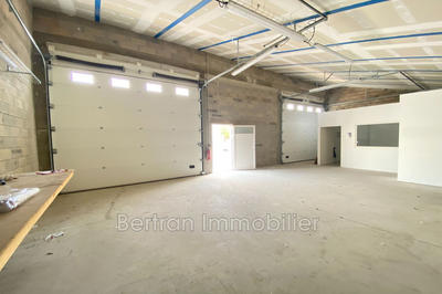 Maison - 820 m² - 14 pièces