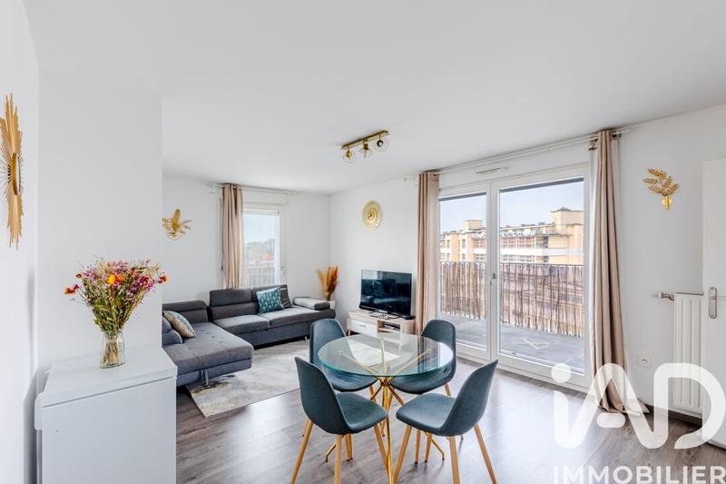 Appartement - 80 m² - 4 pièces