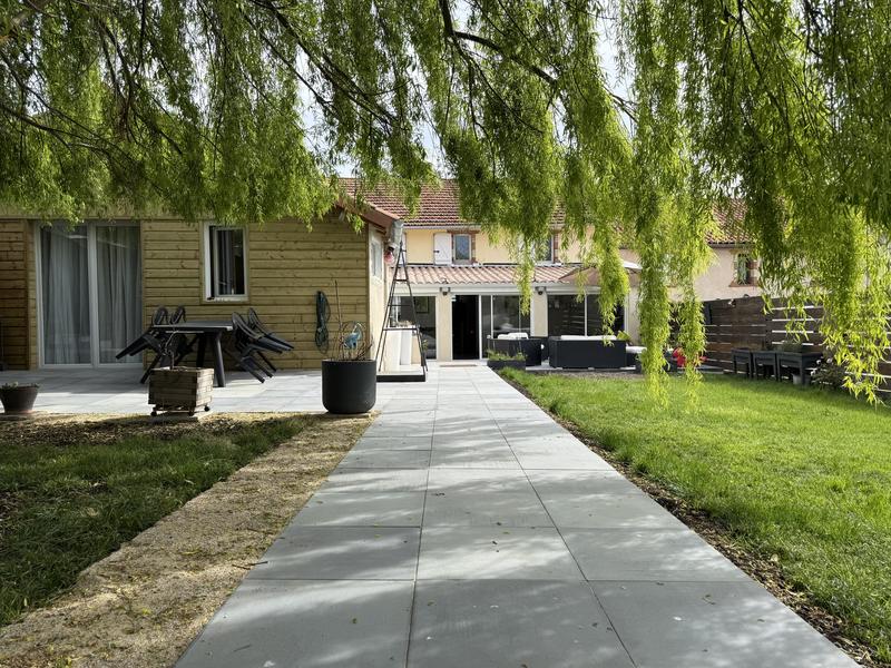 Maison - 185 m² - 7 pièces