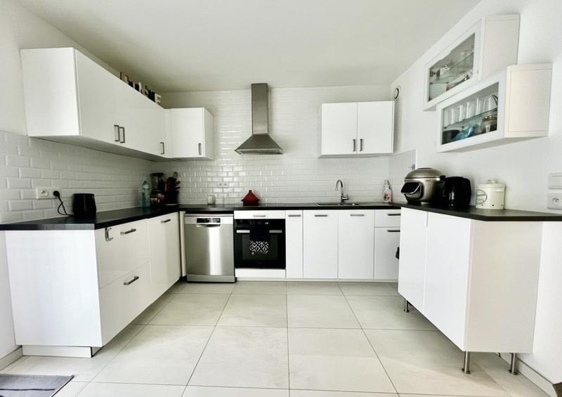 Maison - 104 m² - 6 pièces