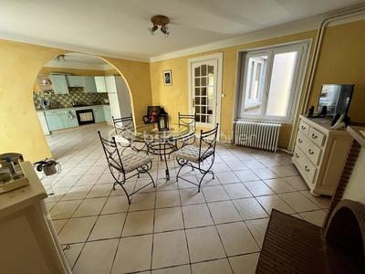 Maison de ville - 196 m² - 7 pièces