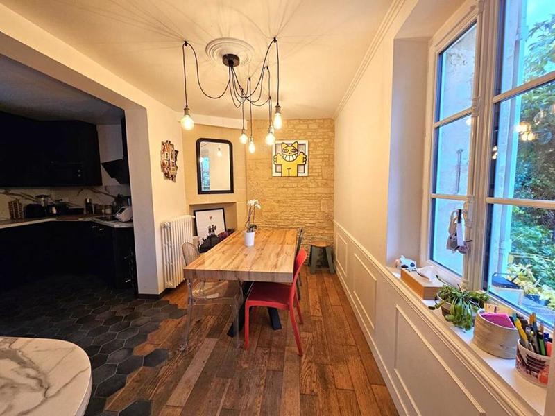 Demeure - 130 m² - 6 pièces