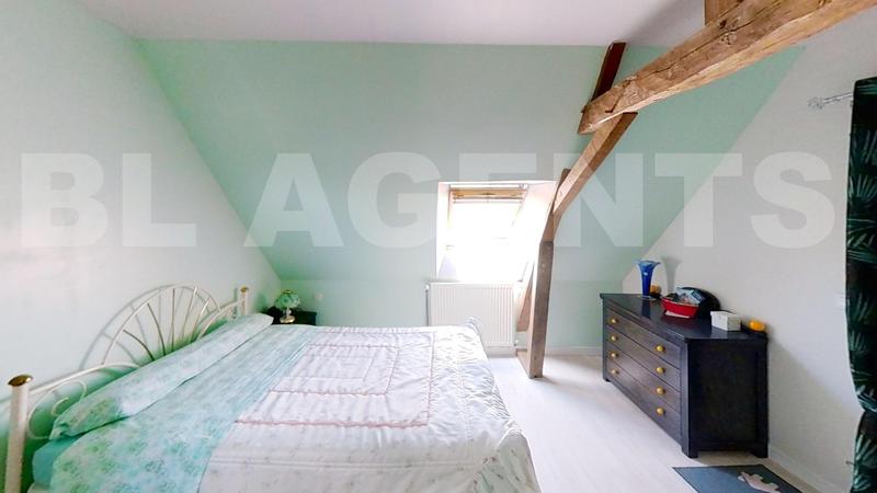 Maison traditionnelle - 152 m² - 8 pièces