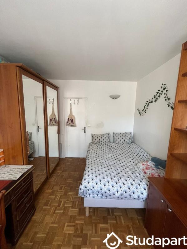 Chambre - 14 m² - 1 pièce