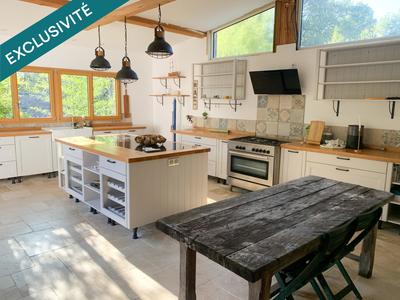 Maison - 140 m² - 5 pièces