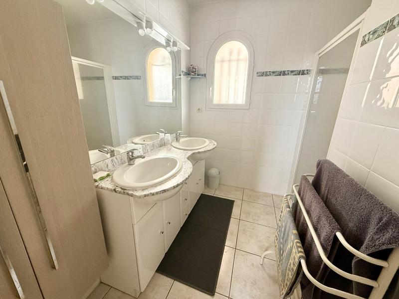 Maison - 137 m² - 4 pièces