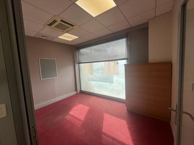 Local commercial - 162 m² - 7 pièces