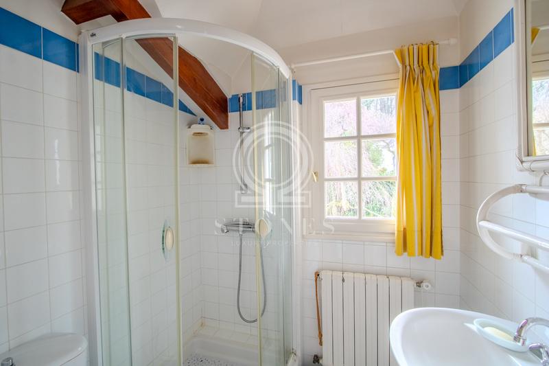 Maison ancienne - 203 m² - 8 pièces