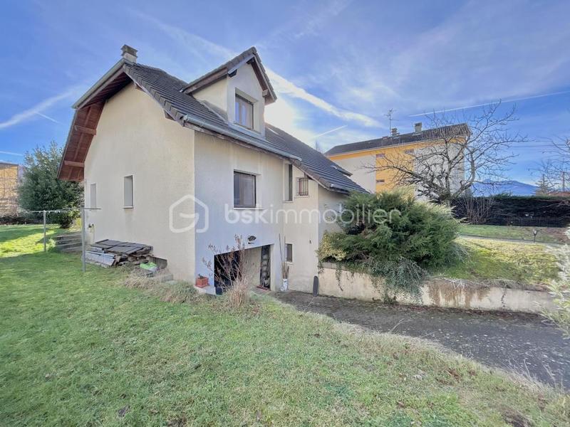 Maison traditionnelle - 160 m² - 6 pièces