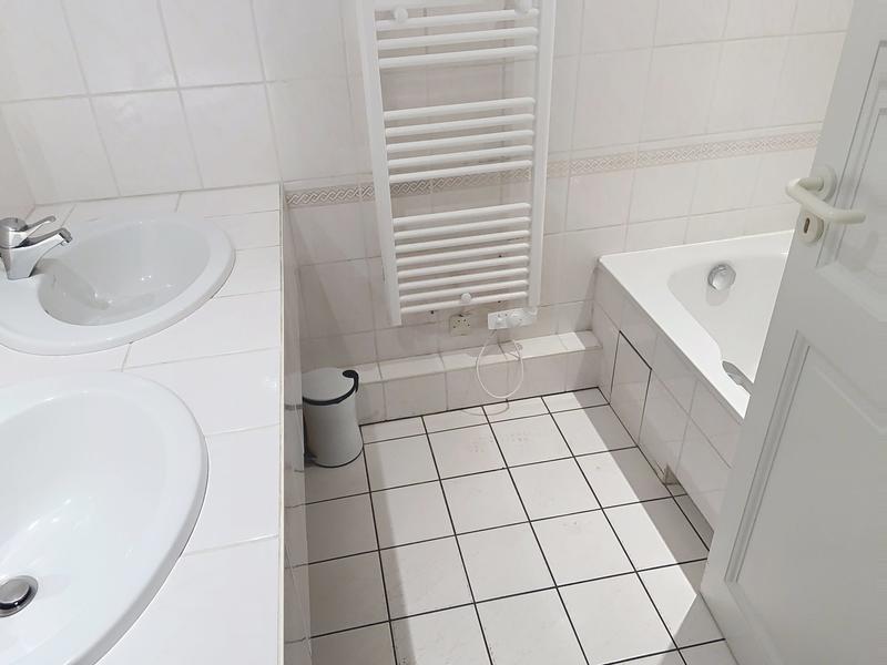 Local d'activités - 72 m² - 3 pièces