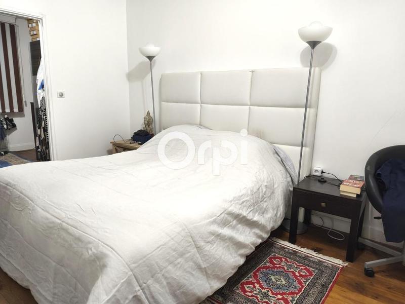 Maison - 210 m² - 6 pièces