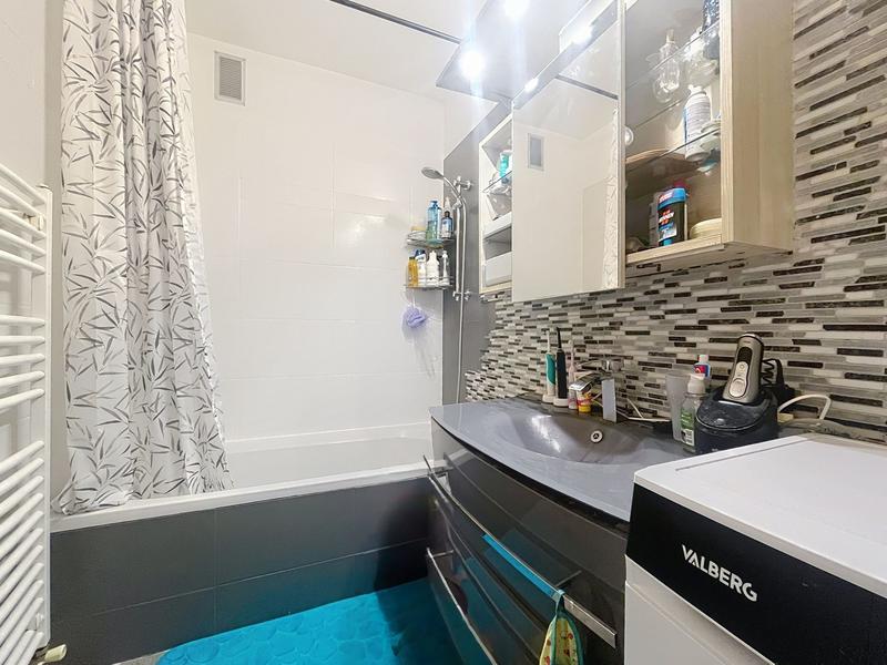 Appartement - 65 m² - 4 pièces