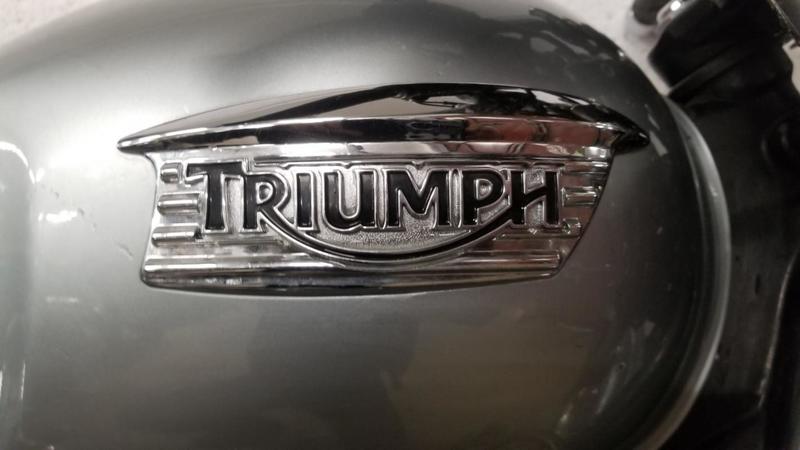 Triumph Thruxton 900 triumph gris 0900 540