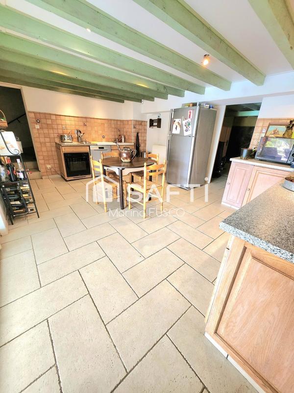 Villa - 328 m² - 7 pièces