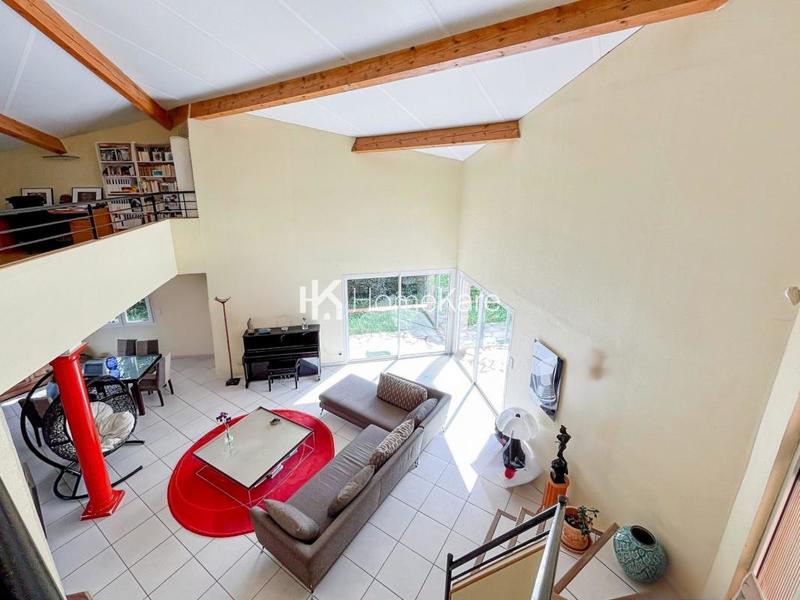 Maison - 200 m² - 6 pièces