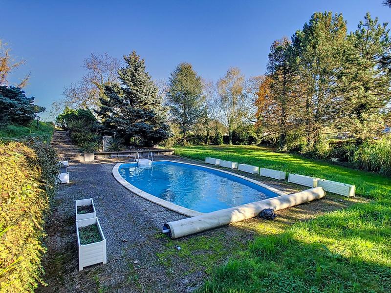 Maison - 171 m² - 7 pièces