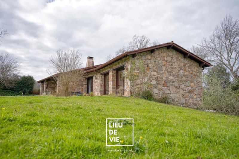 Maison ancienne - 164 m² - 7 pièces