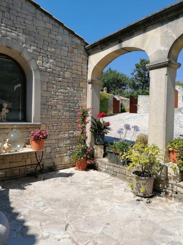 Propriété - 258 m² - 7 pièces