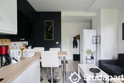 Chambre - 11 m² - 1 pièce