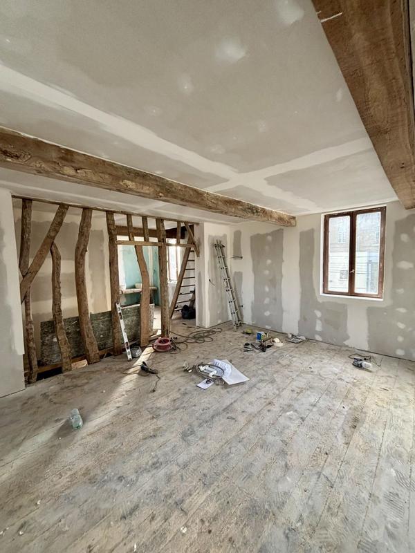 Maison traditionnelle - 230 m² - 6 pièces